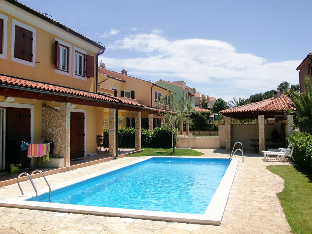 באניולה Oliva Holiday Apartment מראה חיצוני תמונה